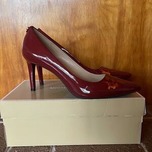 Michael Kors Dorothy Flex Pump - Size 11